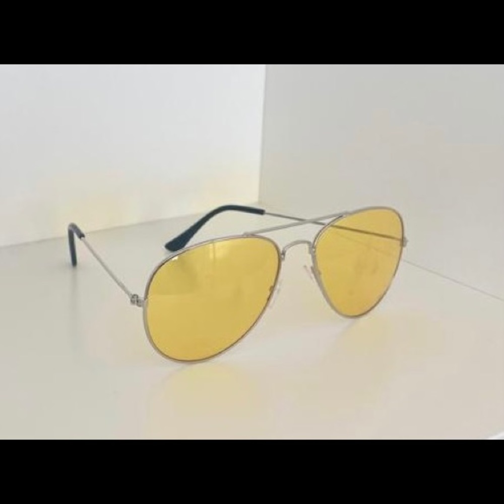 Sunglass Bundle - Picture 4 of 16